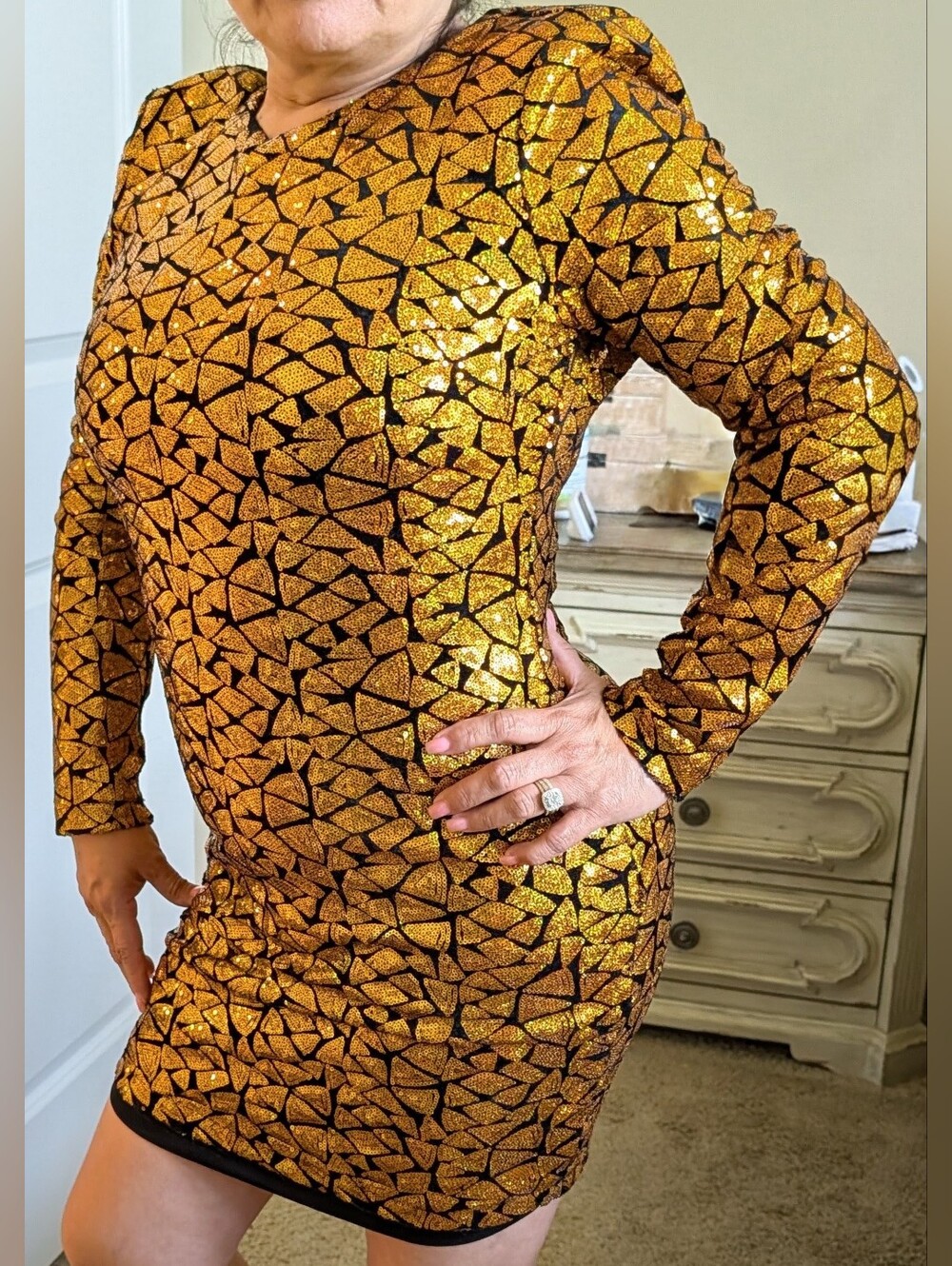 Sparkling Gold Sequin Long-Sleeve Bodycon Dress